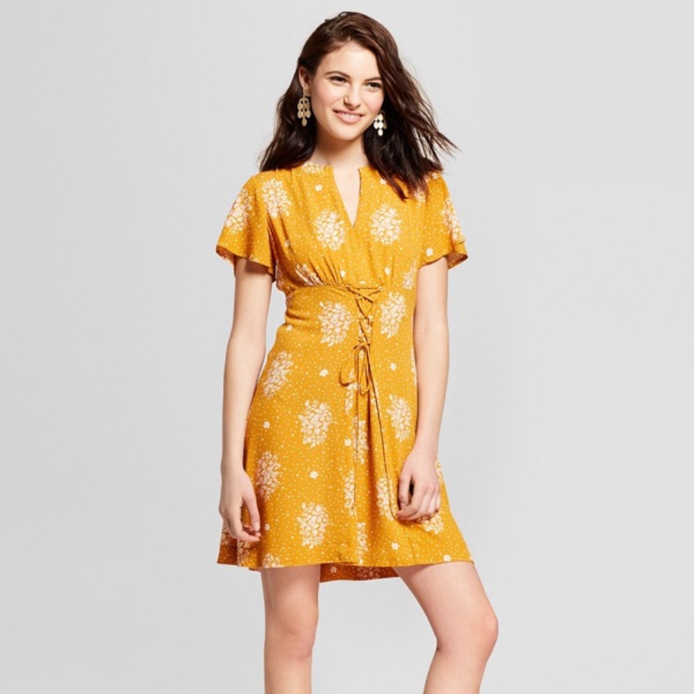 Floral Print Lace-Up Dress